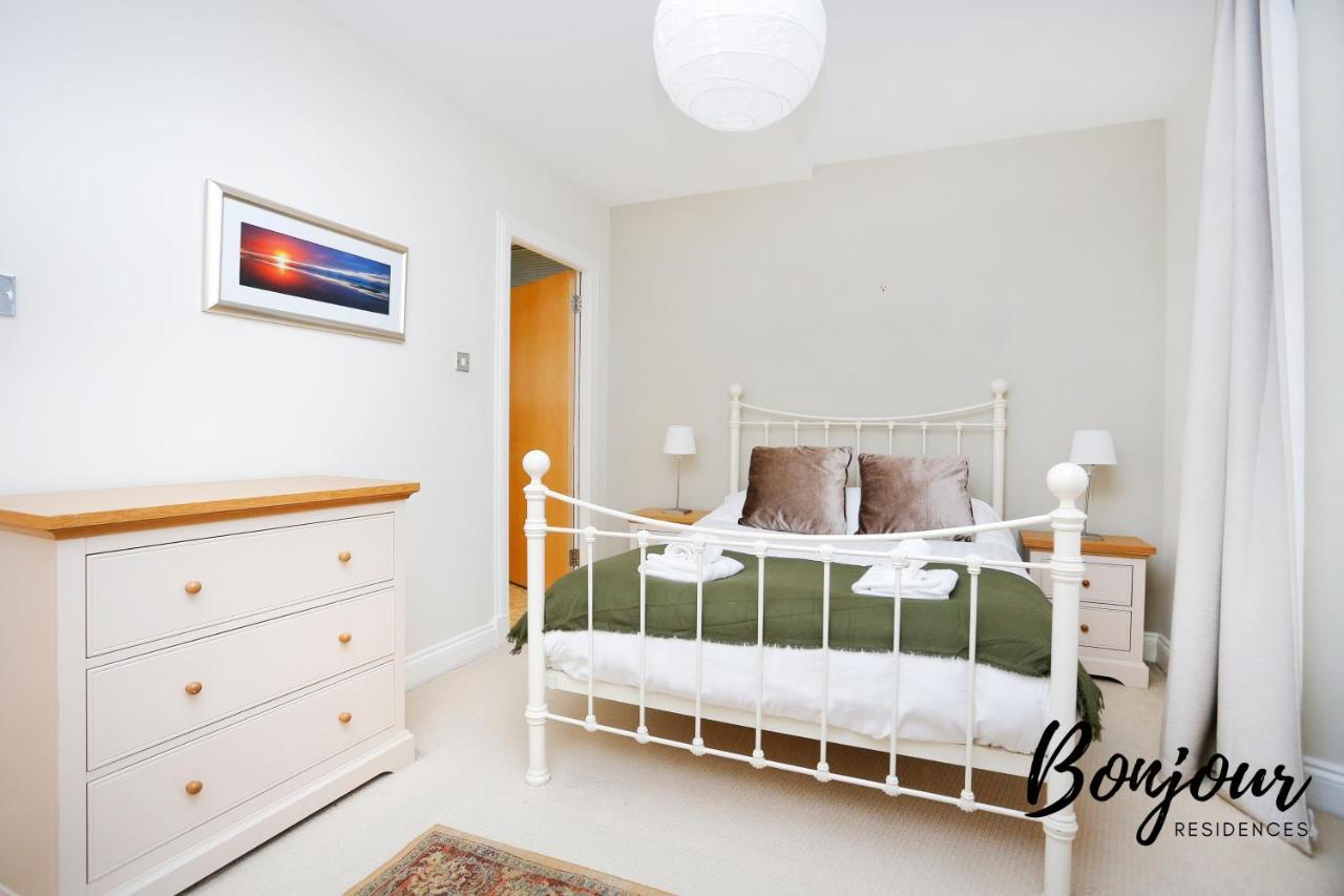 Spacious 2br-2ba, Charlotte Square - Free Parking By Bonjour Residences Appartement *
